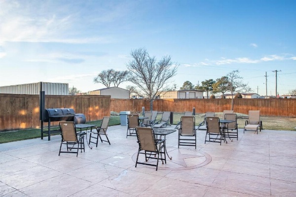 Holiday Inn Express Hereford image 10