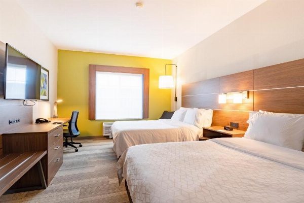 Holiday Inn Express Hereford image 11