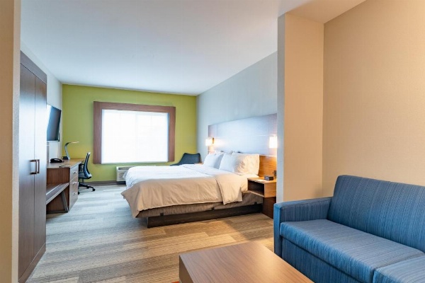 Holiday Inn Express Hereford image 14